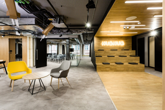 hubhub-coworking-offices-prague-700x467.jpg